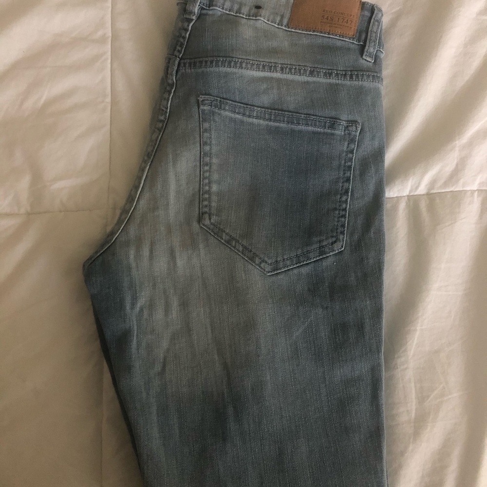 Light wash ripped jeans